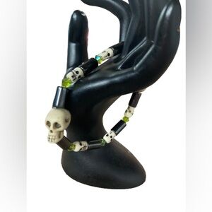 Men’s Handmade Black Hematite Green Crystal Stretchy Skull Bracelet.
